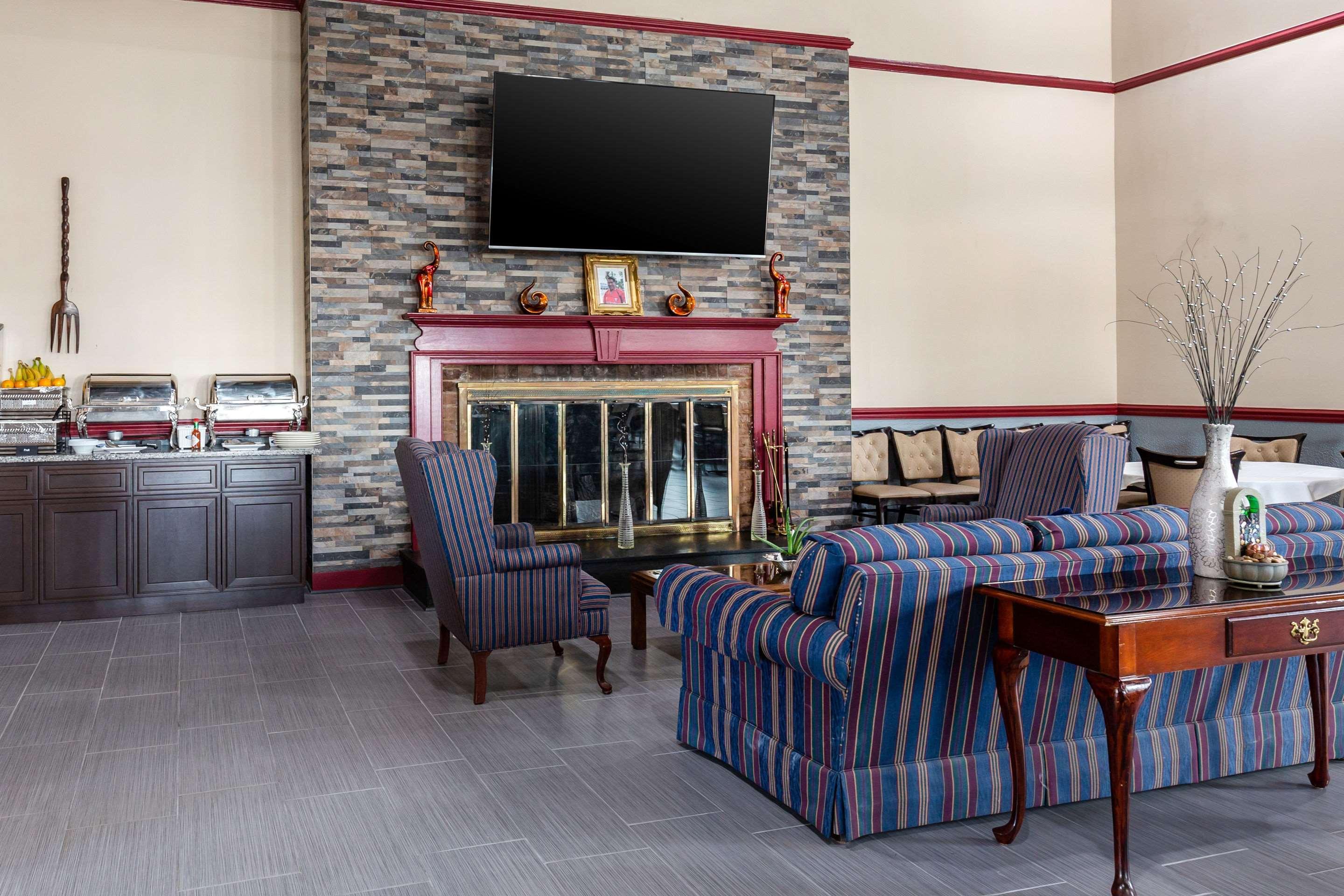 Clarion Inn Falls Church-Arlington Exteriör bild