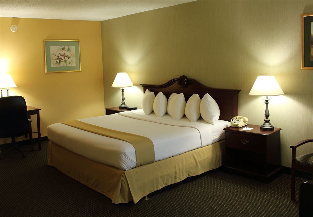Clarion Inn Falls Church-Arlington Exteriör bild
