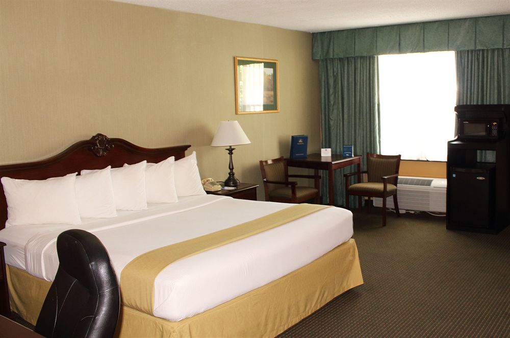 Clarion Inn Falls Church-Arlington Exteriör bild