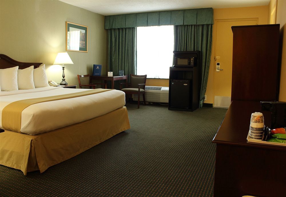Clarion Inn Falls Church-Arlington Exteriör bild