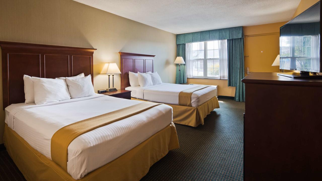 Clarion Inn Falls Church-Arlington Exteriör bild