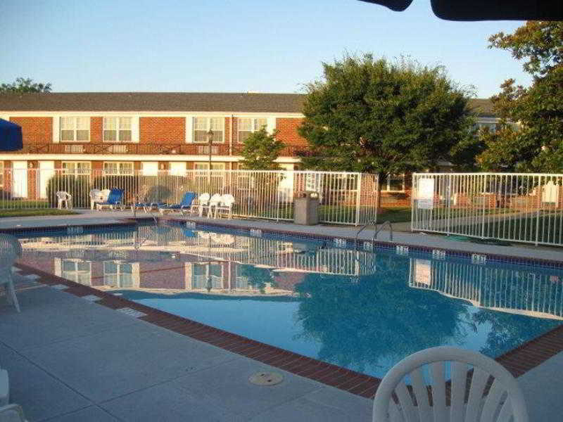 Clarion Inn Falls Church-Arlington Exteriör bild
