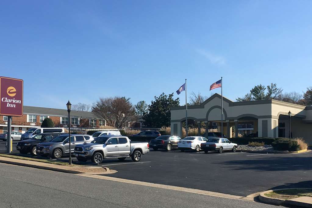 Clarion Inn Falls Church-Arlington Exteriör bild